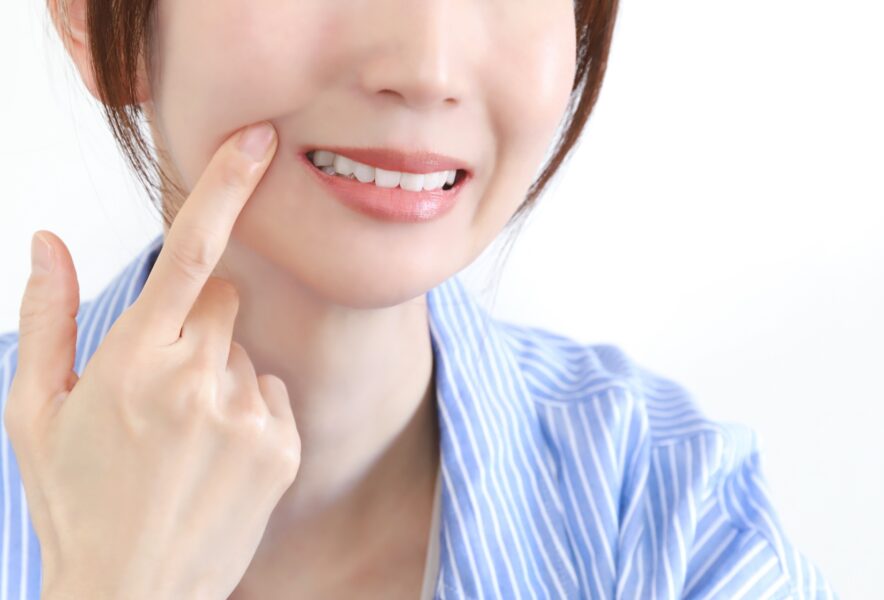 歯列矯正ですきっ歯になったらどうすればよい？隙間ができる原因や治療方法、予防法も解説
