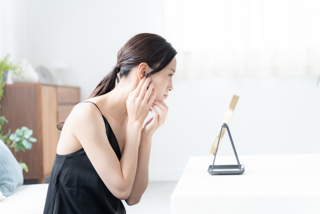 歯列矯正で抜歯をすると口元が下がりすぎる？理由や影響、防ぐポイントを解説