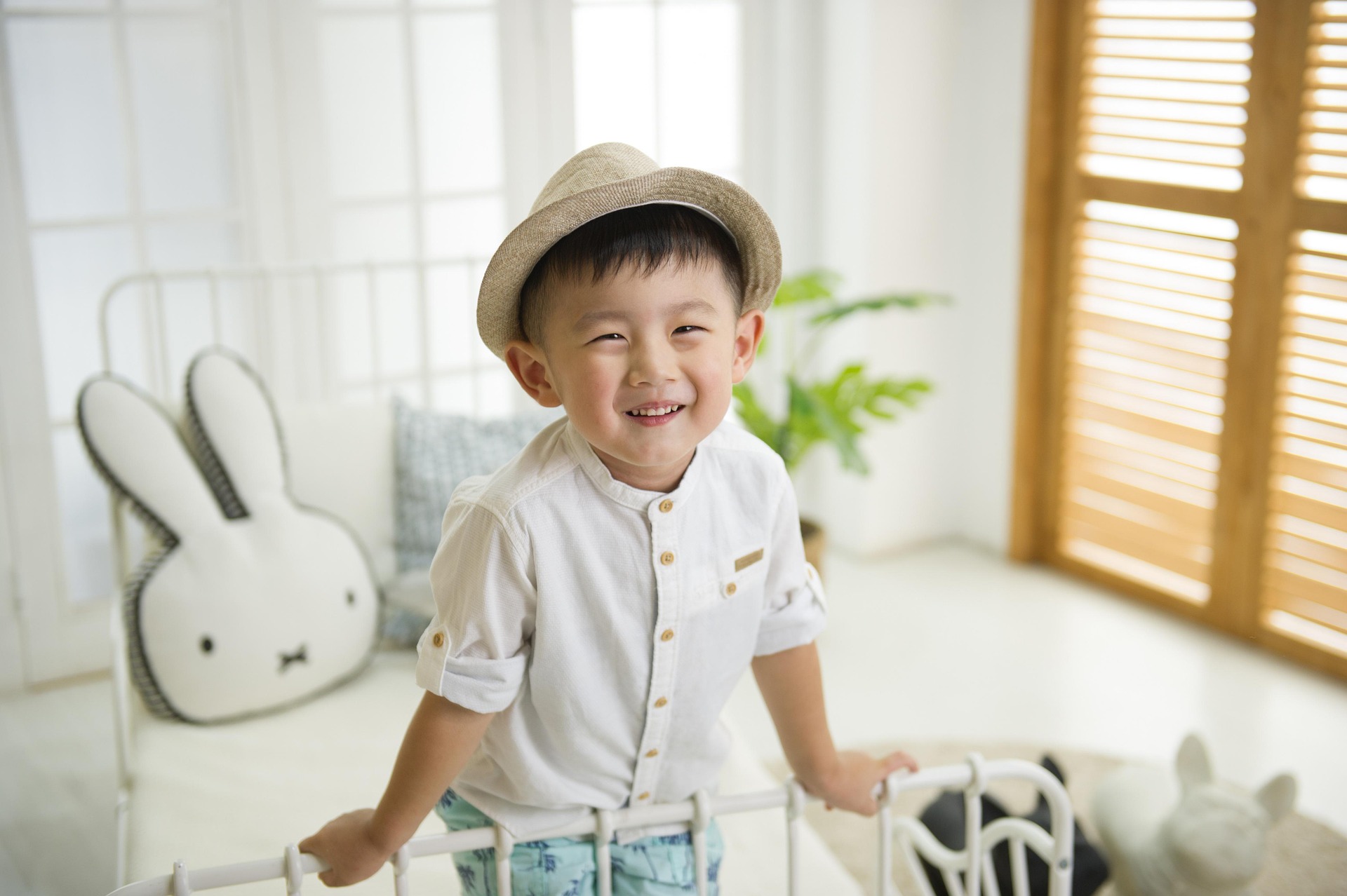帽子をかぶった男の子
