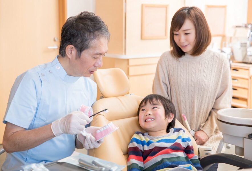 子どもの歯並び｜悪い歯並びの代表的な症例から原因や治療法まで解説