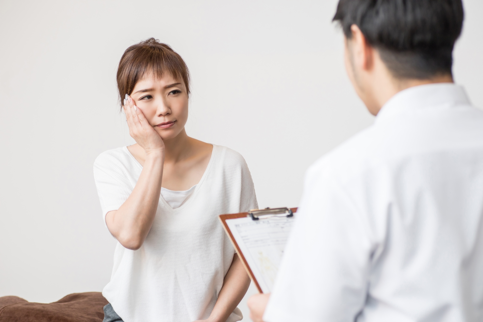 カウンセリングを受ける女性