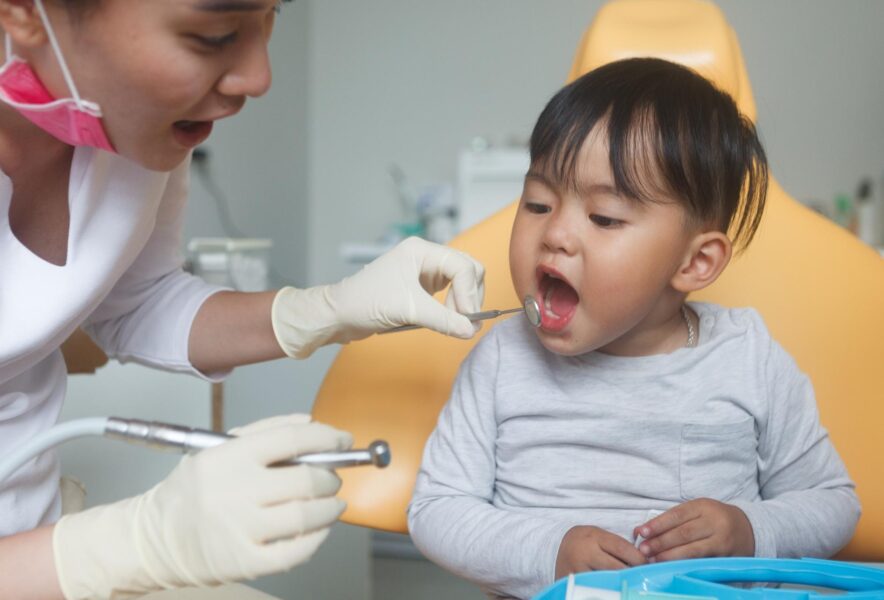 乳歯の歯並びで気をつけることは何？永久歯へ生えかわる時の注意点も解説！