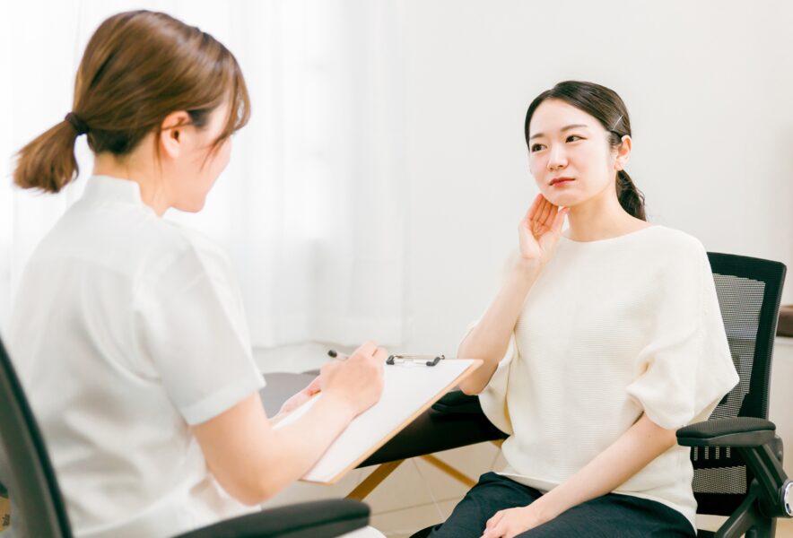 自分でできる噛み合わせの治し方はある？歯並びや顎のセルフケア方法について解説